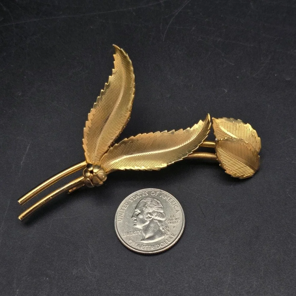 Gold Tone Leaf Branch Brooch Vintage Costume Jewelry Timeless Classic